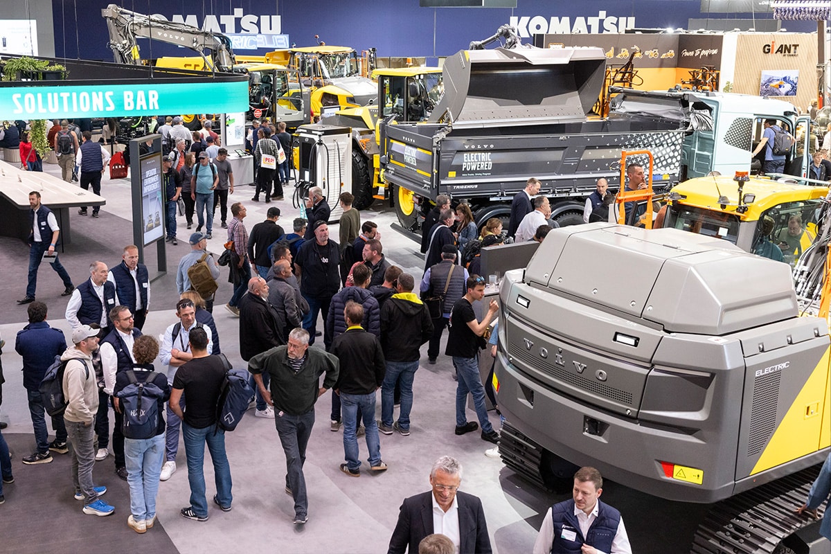 Bei Volvo wurden auch einige elektrische Modelle vorgestellt, wie der EC230 Electric. © Messe München GmbH